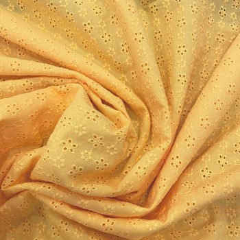 Tissu broderie anglaise 100% coton jaune