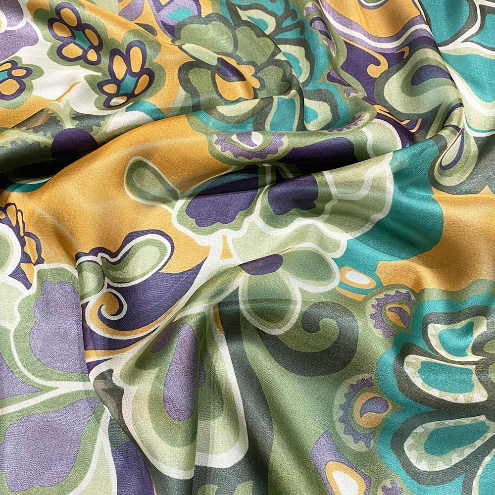 100% Silk chiffon fabric with floral print — Tissus en Ligne