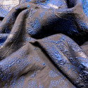Tissu brocart de soie bleu royal sur bleu marine