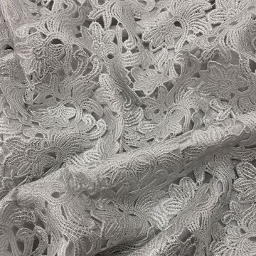 Tissu guipure gris argent