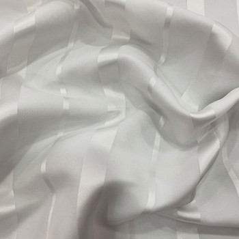 Tissu mousseline de soie avec bandes satin blanc