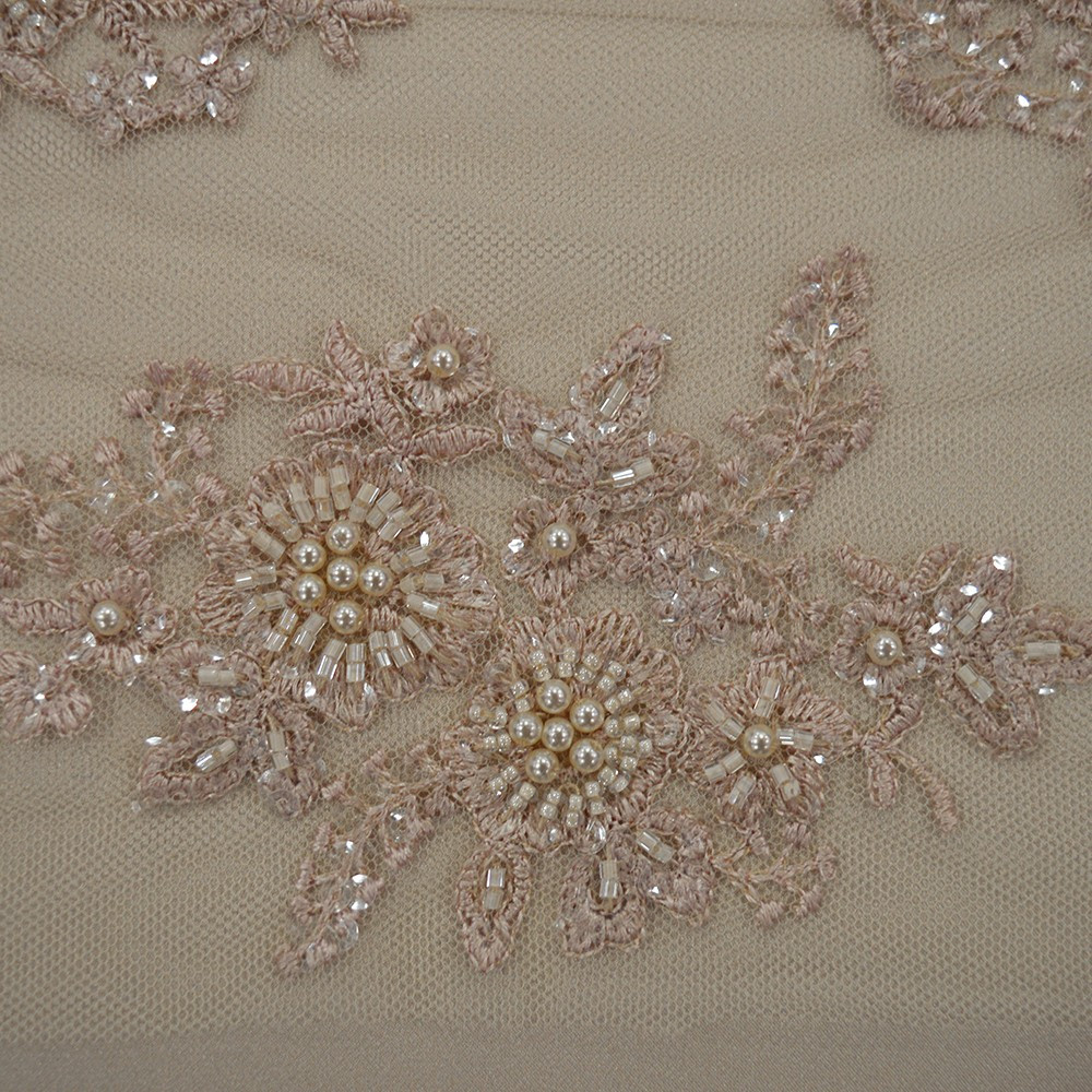 Old rose beaded embroidered tulle fabric — Tissus en Ligne
