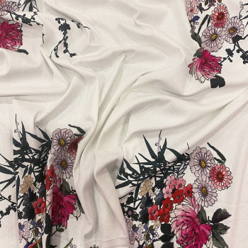 Tissu piqué de coton imprimé floral sur fond blanc