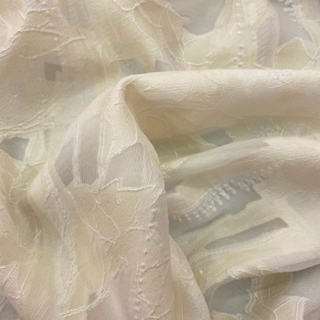 Jacquard de soie fil coupé floral irisé rose pâle sur organza