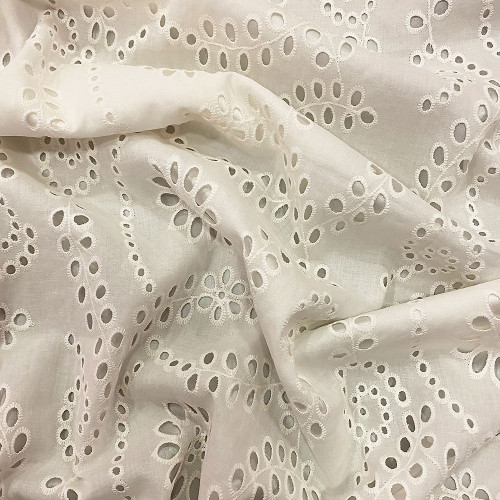 Tissu broderie anglaise 100% coton écru