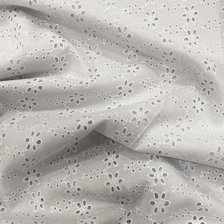 Tissu broderie anglaise 100% coton petites fleurs blanc optique