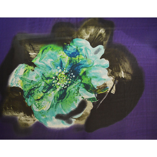 Tissu mousseline de soie imprimé fleur verte sur fond violet