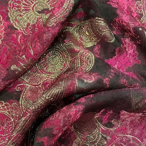 Tissu jacquard de soie paisley indien fuchsia