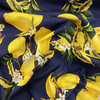 Lemon print on navy background 100% cotton poplin fabric (1.90 meters)