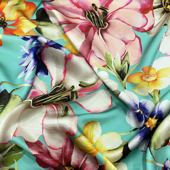 Tissu satin 100% soie imprimé floral sur fond turquoise (2,90 mètres)