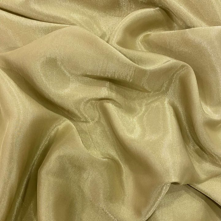 Tissu lamé de soie vert anis