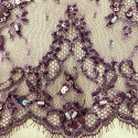 Dentelle de Calais Chantilly perlée parme (2,50 mètres)