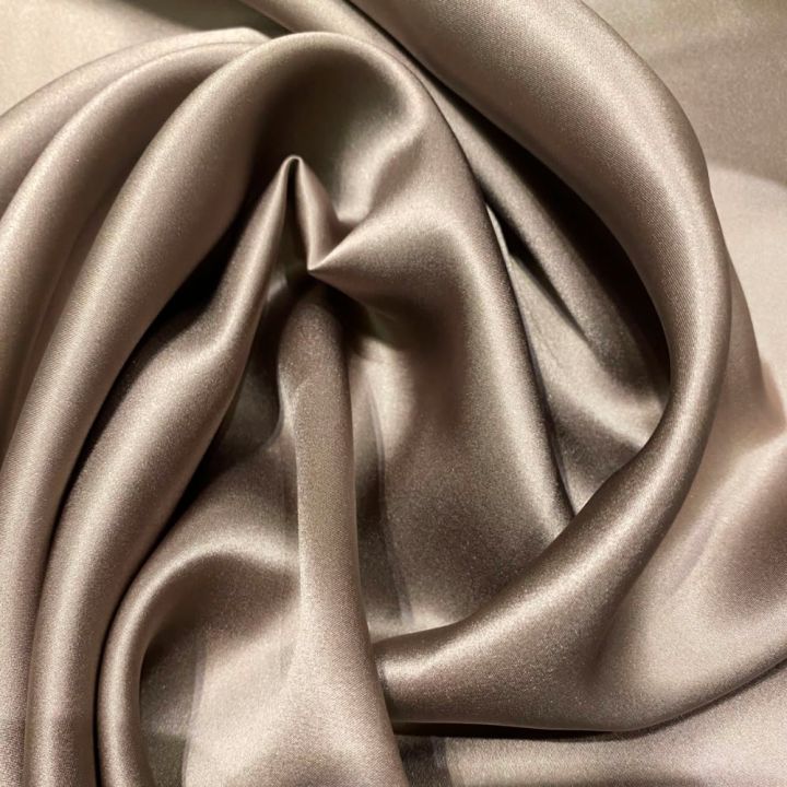 Tissu satin 100% soie taupe