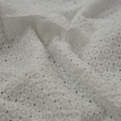 Magnifique tissu broderie anglaise col blanc 100/% coton vente au 1//2 metre